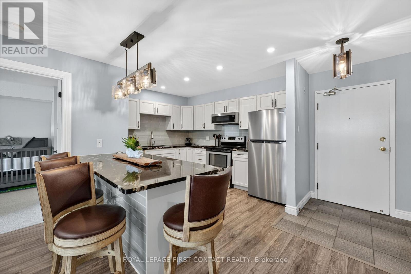 B08 - 126 Bell Farm Road, Barrie, Ontario  L4M 6J3 - Photo 11 - S12628230