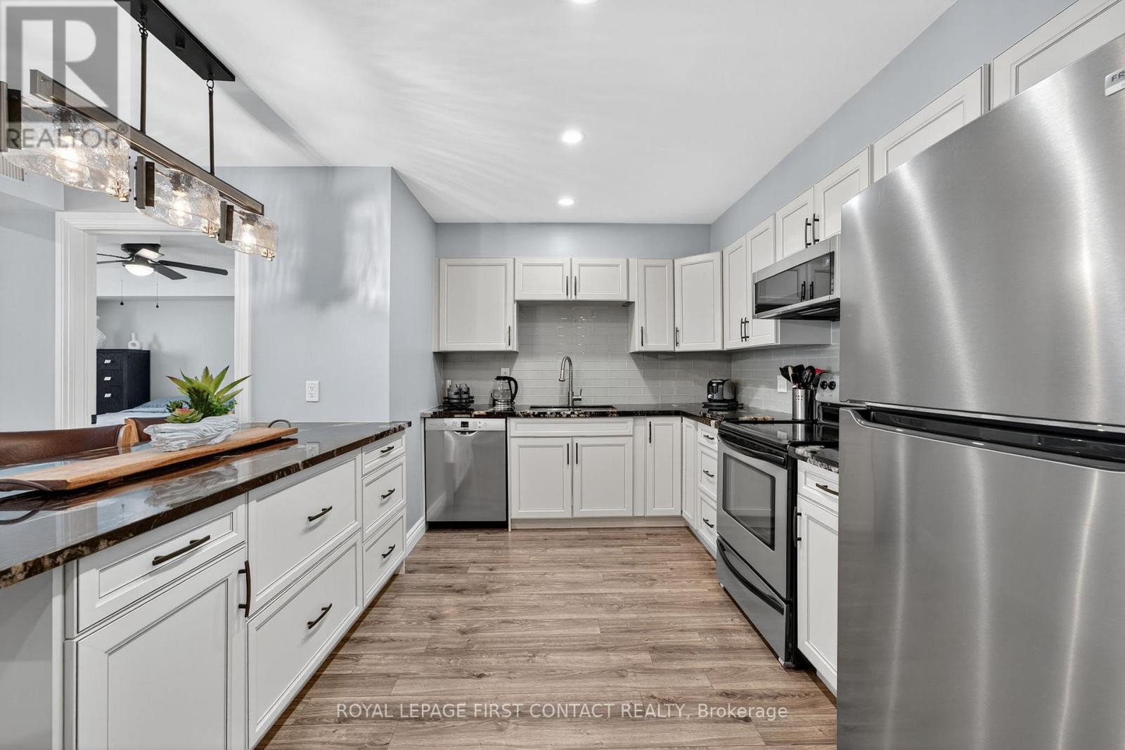 B08 - 126 Bell Farm Road, Barrie, Ontario  L4M 6J3 - Photo 12 - S12628230