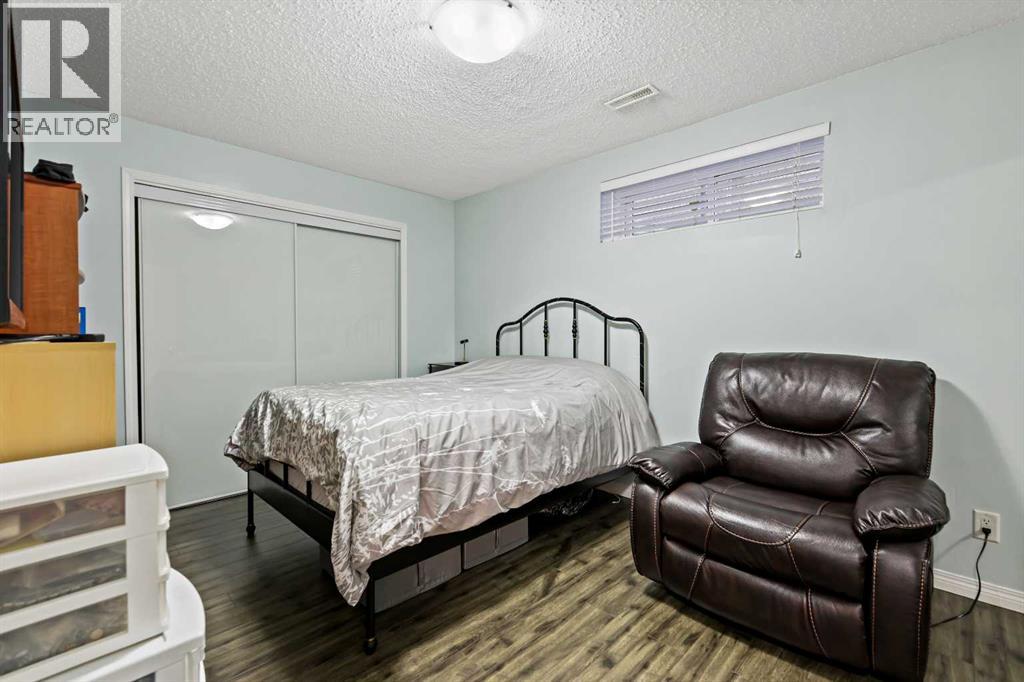 1976 New Brighton Drive Se, Calgary, Alberta T2Z 4G7 - Photo 34 - A2274819