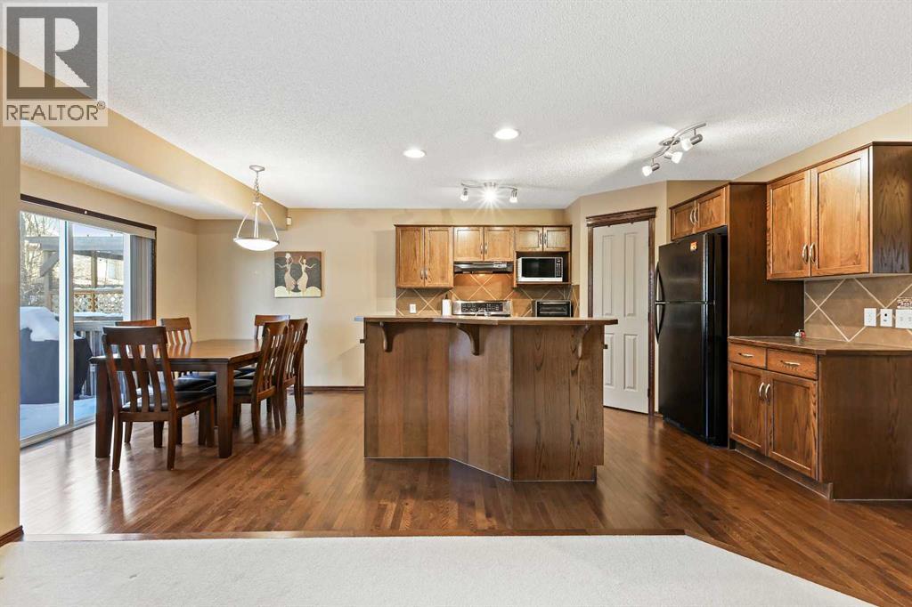 1976 New Brighton Drive Se, Calgary, Alberta T2Z 4G7 - Photo 8 - A2274819