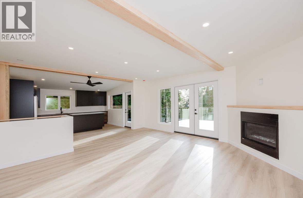 6960 Sunshine Coast Highway, Sechelt, British Columbia  V7Z 0N2 - Photo 13 - R3073511