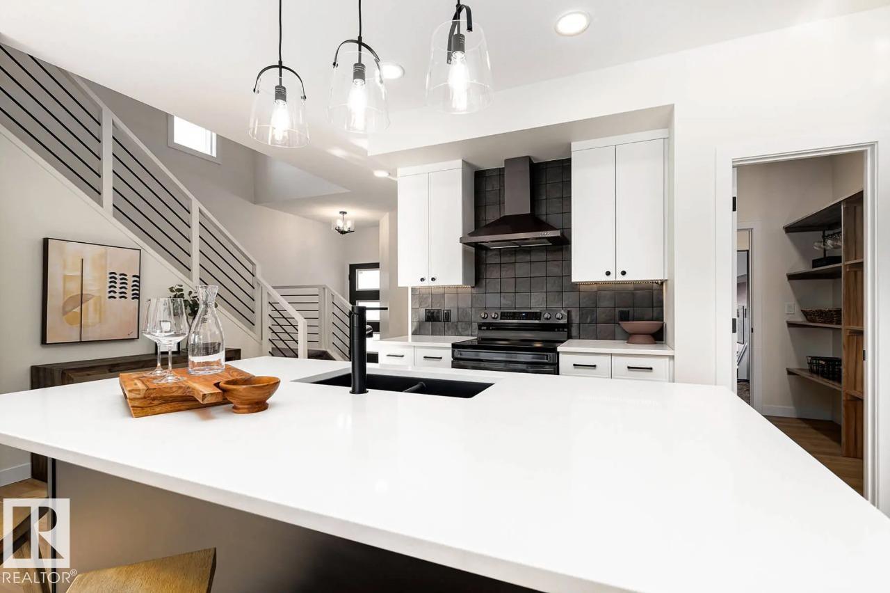 22518 87a Av Nw, Edmonton, Alberta  T5T 7Y6 - Photo 14 - E4467962