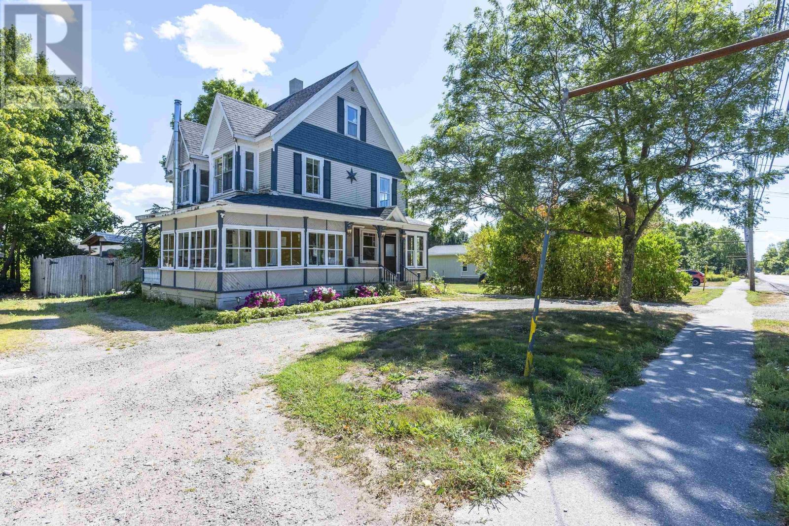 188 Main Street, Middleton, Nova Scotia  B0S 1P0 - Photo 2 - 202522073