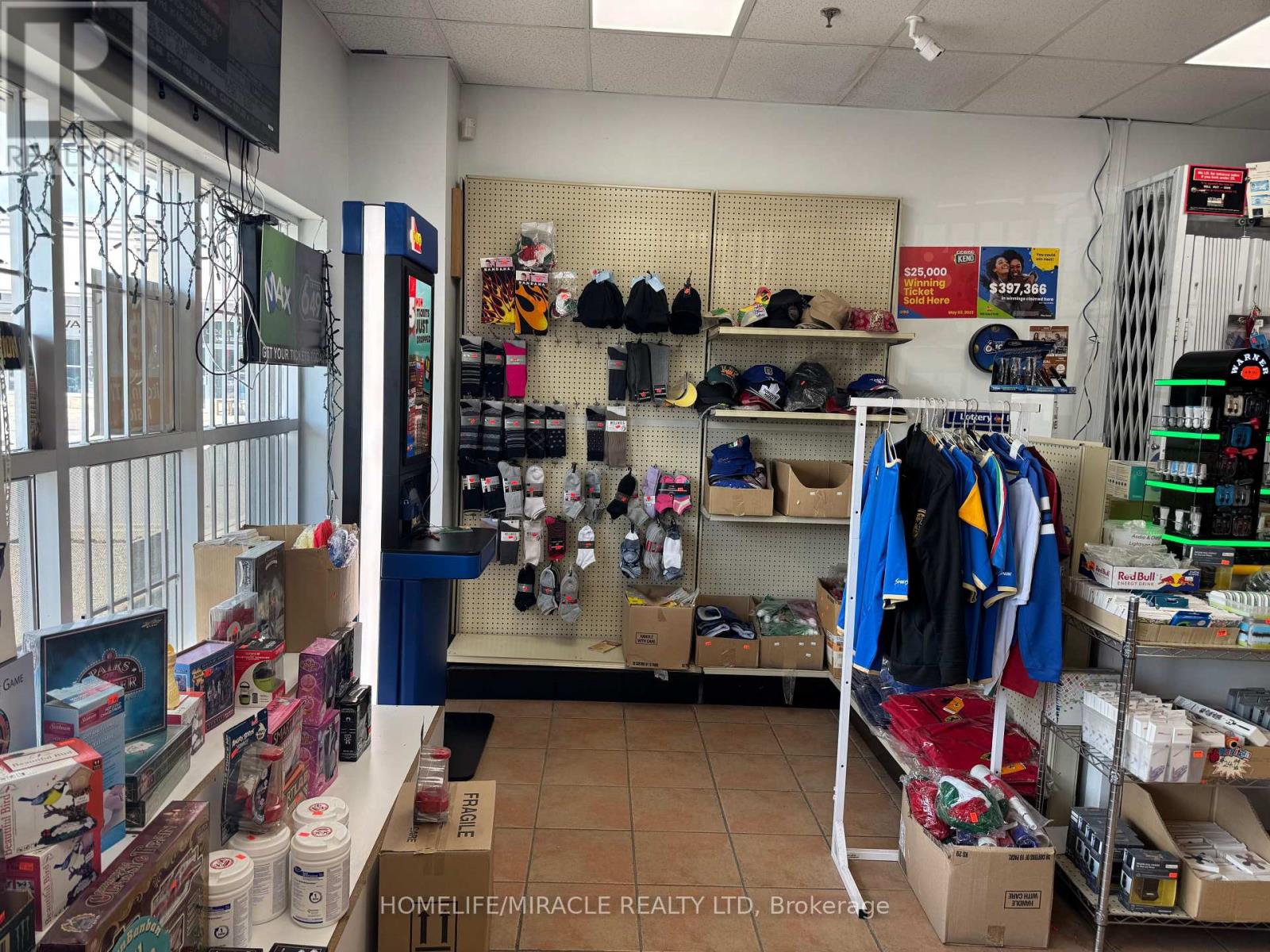 11 - 8633 Western Road, Vaughan, Ontario  L4L 9R6 - Photo 3 - N12617062