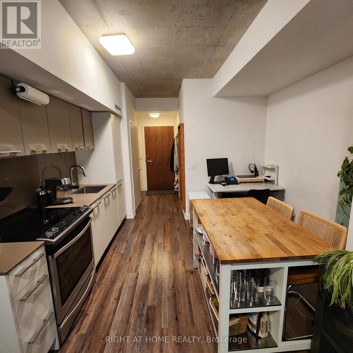 208 - 25 Baseball Place, Toronto, Ontario  M4M 0E7 - Photo 4 - E12628300