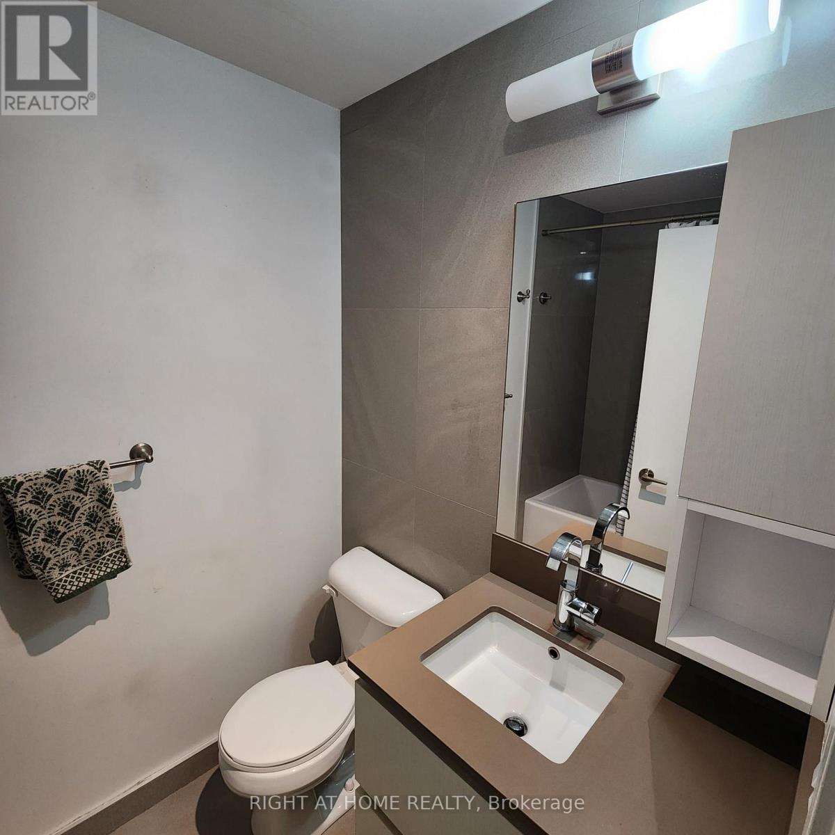 208 - 25 Baseball Place, Toronto, Ontario  M4M 0E7 - Photo 9 - E12628300