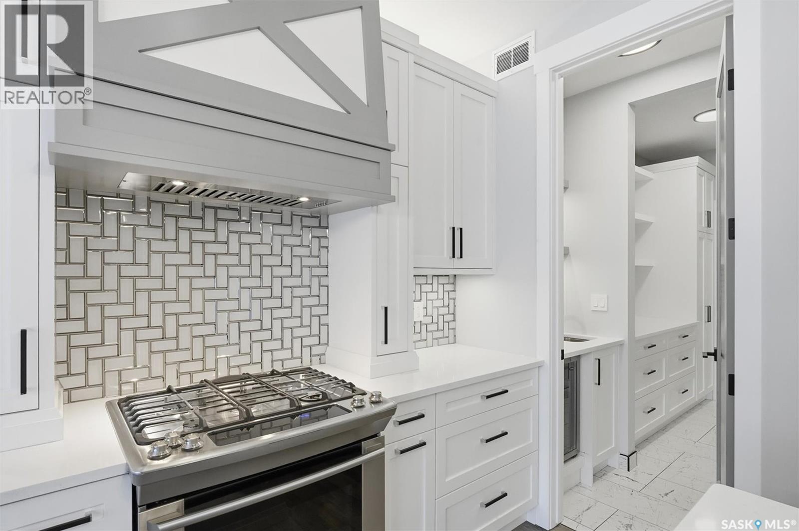 559 Bolstad Turn, Saskatoon, Saskatchewan  S7W 0C2 - Photo 4 - SK025526