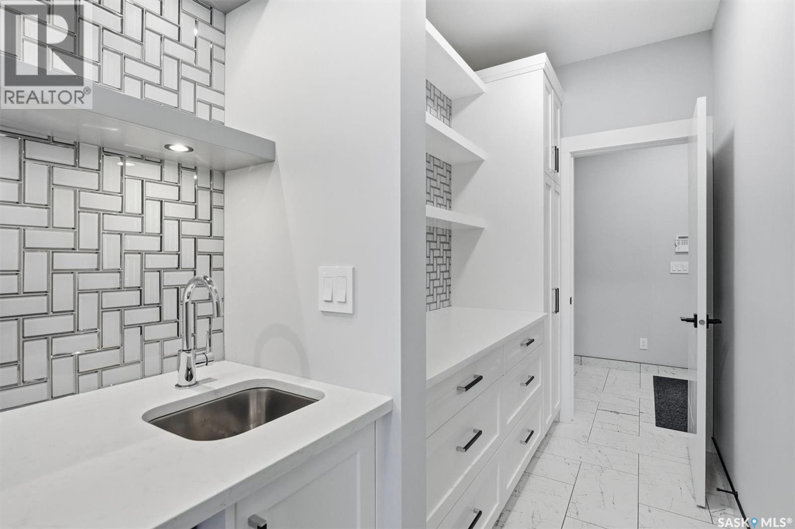 559 Bolstad Turn, Saskatoon, Saskatchewan  S7W 0C2 - Photo 5 - SK025526