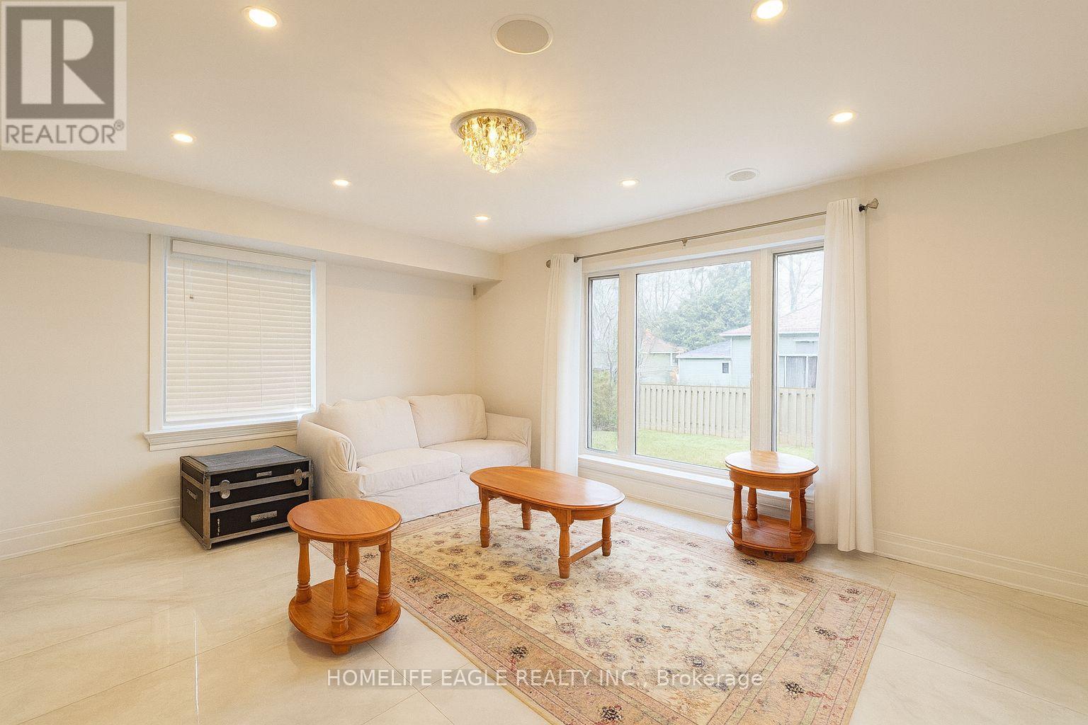 21119 Dalton Road, Georgina, Ontario  L0E 1N0 - Photo 4 - N12628272