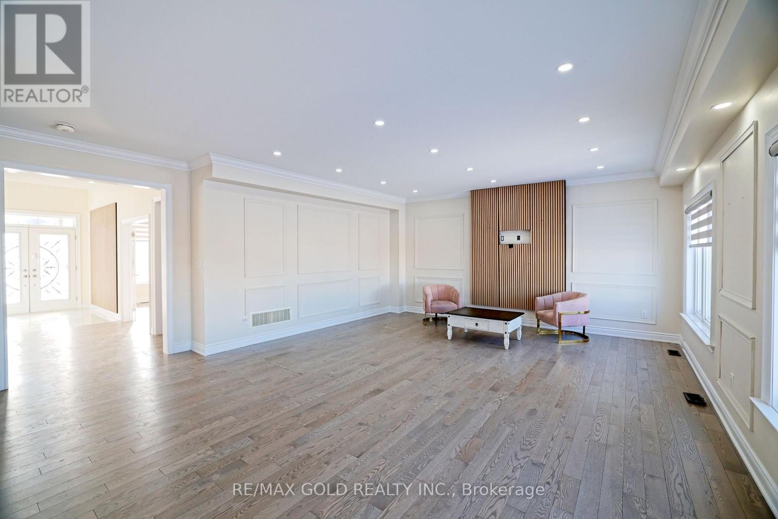 10 Stewart Crescent, Essa, Ontario  L0L 2N0 - Photo 12 - N12628292