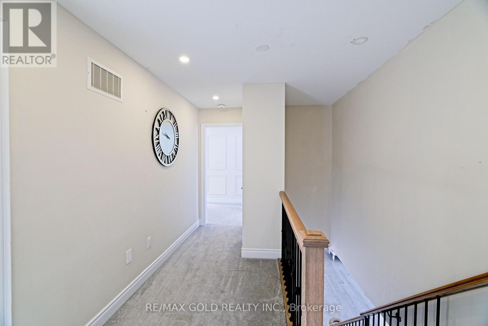 10 Stewart Crescent, Essa, Ontario  L0L 2N0 - Photo 23 - N12628292