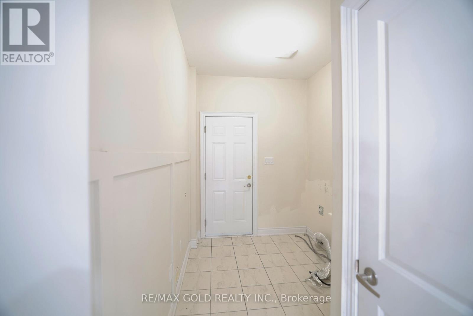 10 Stewart Crescent, Essa, Ontario  L0L 2N0 - Photo 46 - N12628292