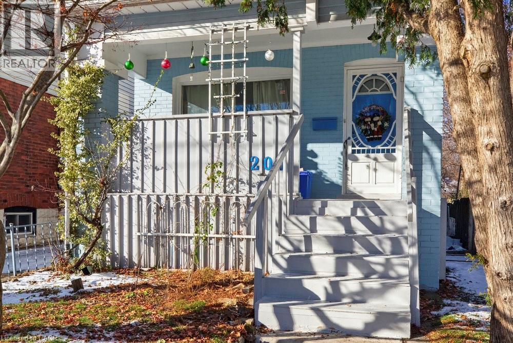 205 Locke Street N, Hamilton, Ontario  L8R 3B1 - Photo 3 - 40788718