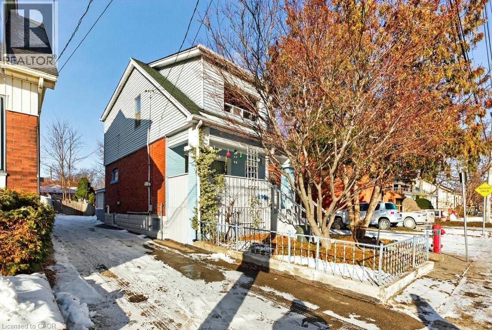 205 Locke Street N, Hamilton, Ontario  L8R 3B1 - Photo 2 - 40788718