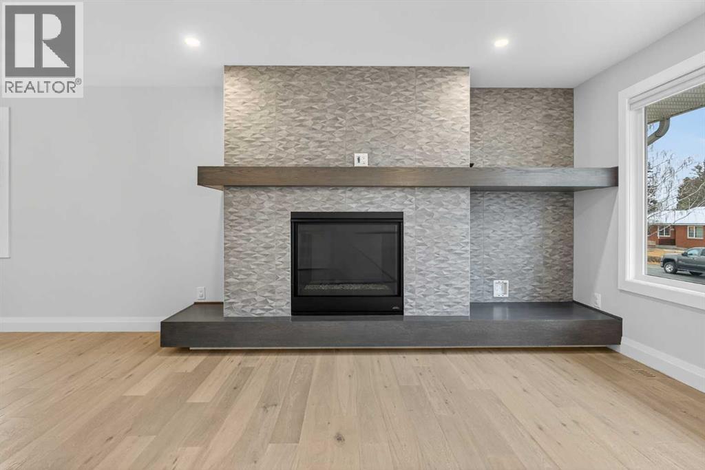 3704 58 Avenue Sw, Calgary, Alberta  T3E 5H6 - Photo 7 - A2270110