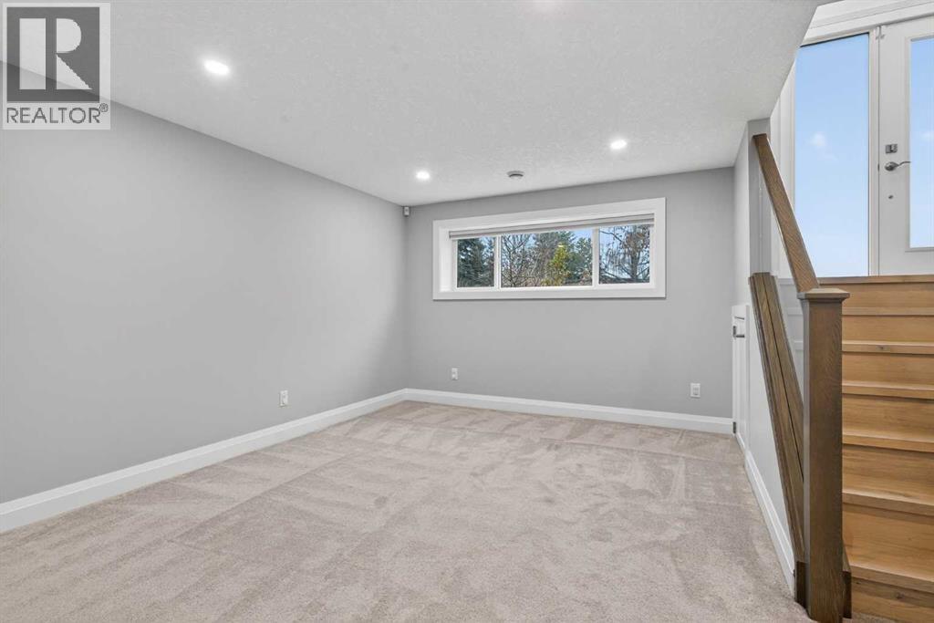 3704 58 Avenue Sw, Calgary, Alberta  T3E 5H6 - Photo 32 - A2270110