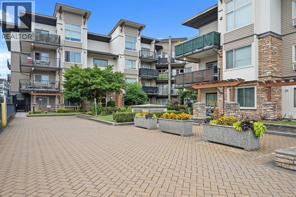 418 11935 Burnett Street, Maple Ridge, British Columbia V2X 9A9 - Photo 1 - R3073097