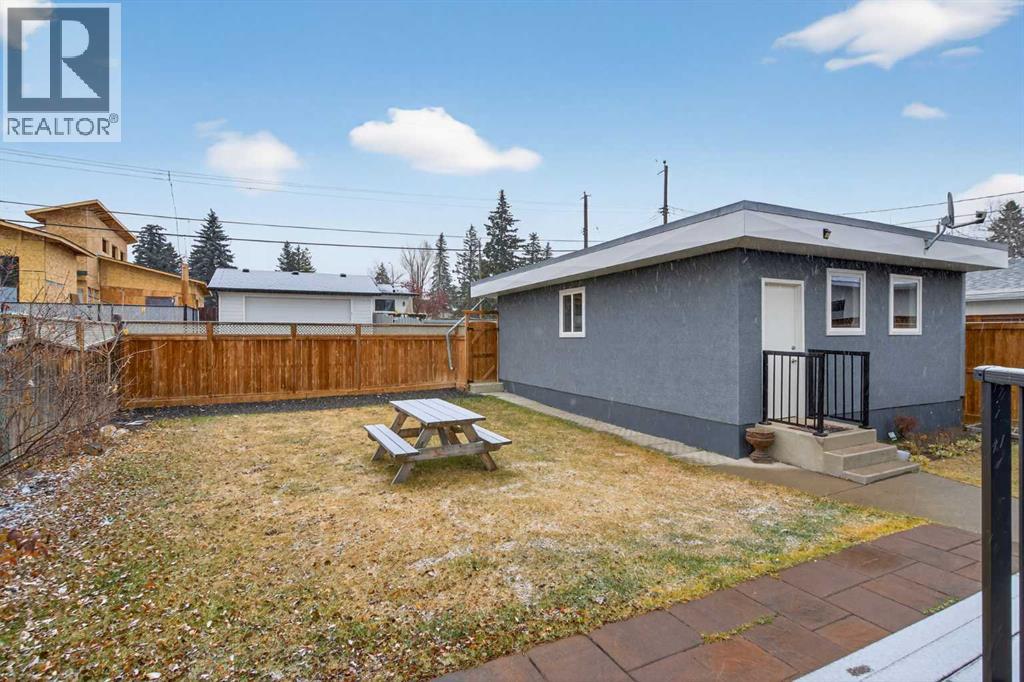 3704 58 Avenue Sw, Calgary, Alberta  T3E 5H6 - Photo 48 - A2270110