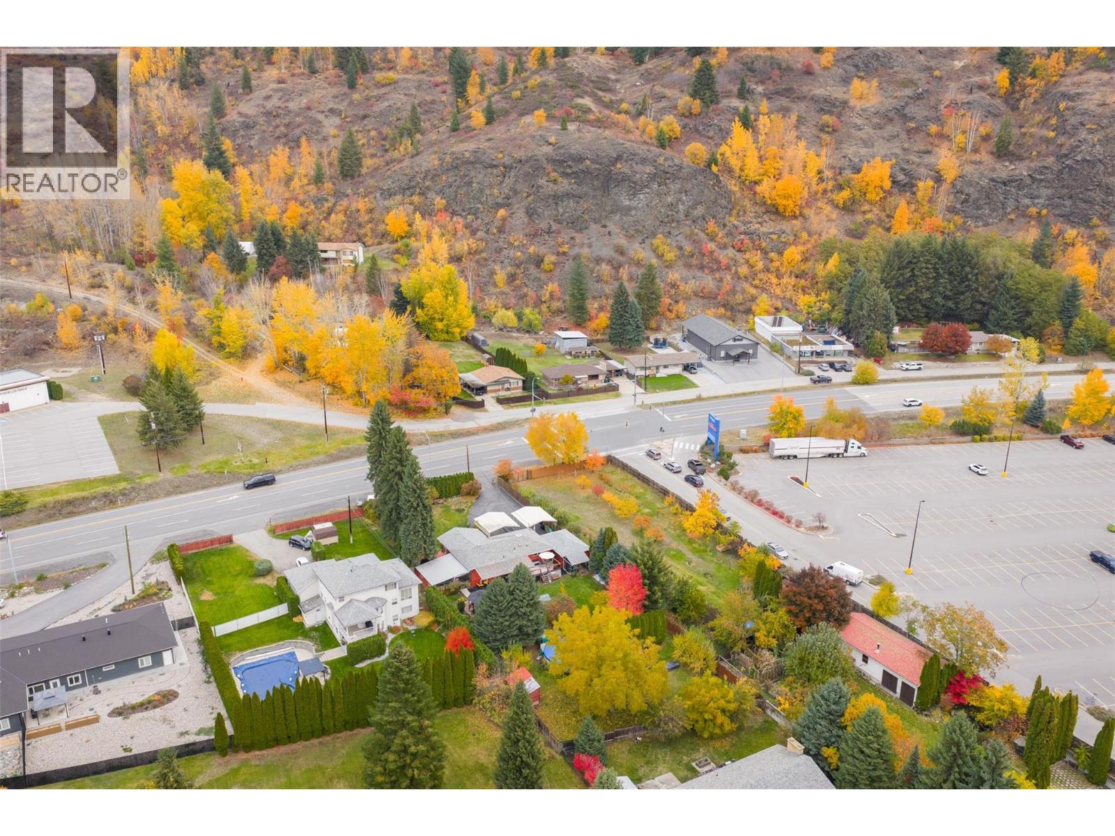 8329 Highway 3b, Trail, British Columbia  V1R 4W3 - Photo 60 - 10366962