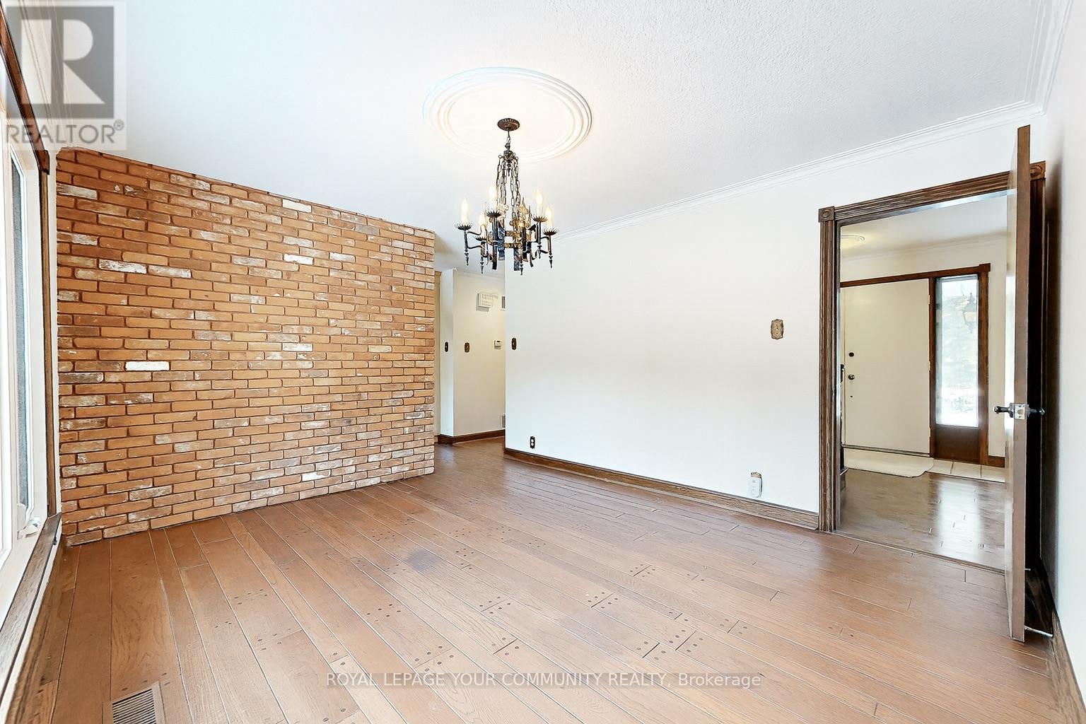 231 Ridge Road, Aurora, Ontario L4G 0M3 - Photo 5 - N12616698