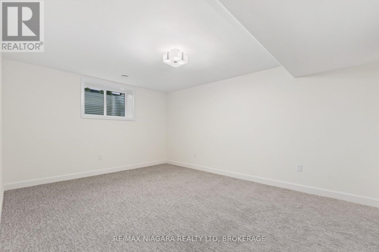 11 Butternut Crescent, Fort Erie, Ontario  L0S 1N0 - Photo 31 - X12379889