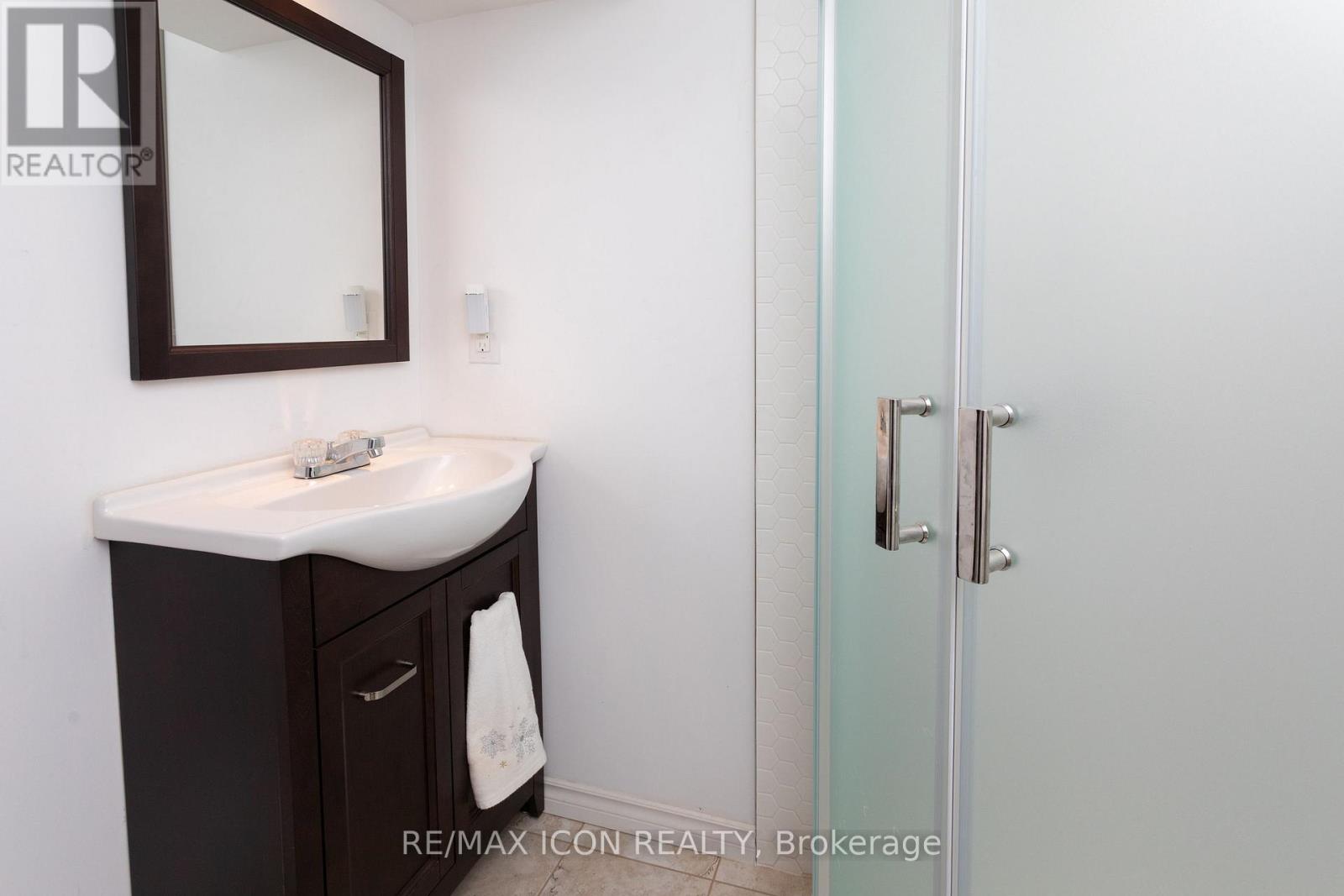 22 Shea Crescent, Kitchener, Ontario  N2E 1E8 - Photo 17 - X12628304