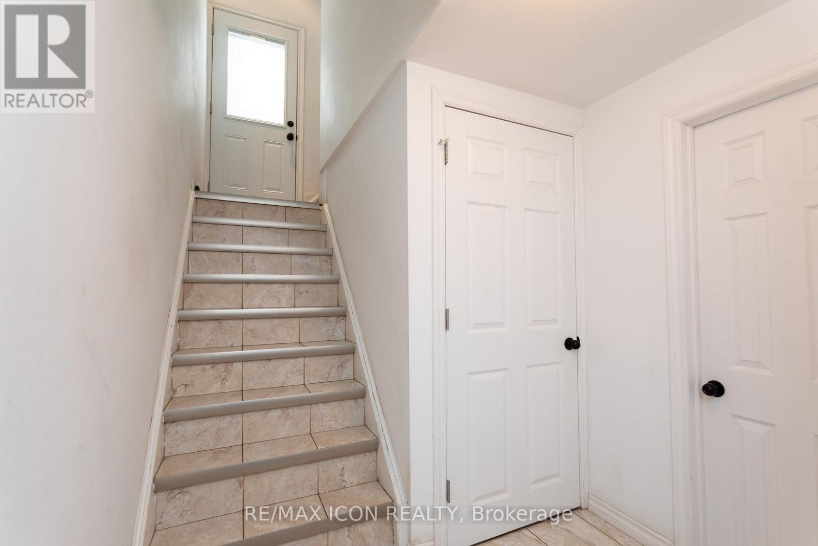 22 Shea Crescent, Kitchener, Ontario  N2E 1E8 - Photo 19 - X12628304