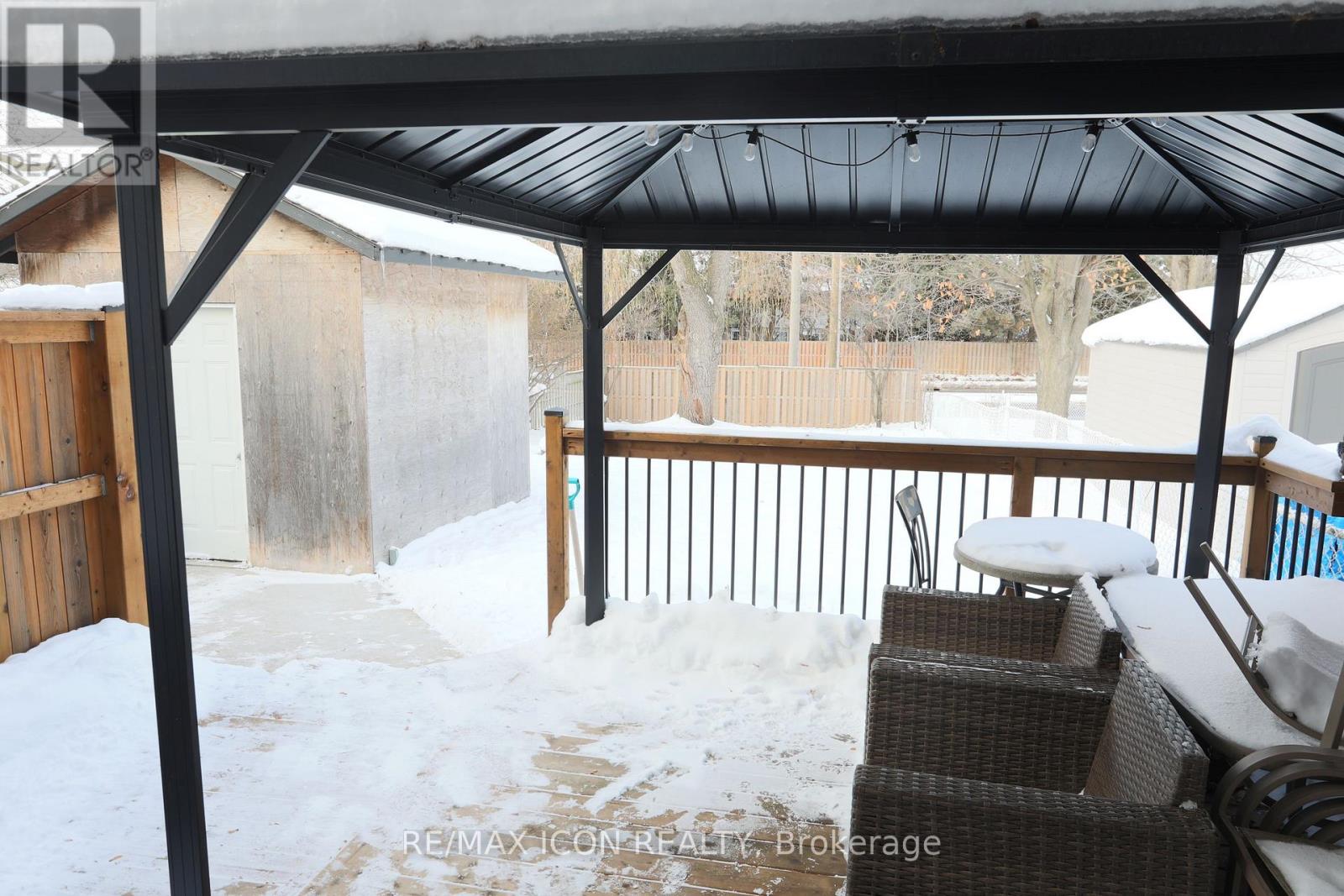 22 Shea Crescent, Kitchener, Ontario  N2E 1E8 - Photo 21 - X12628304