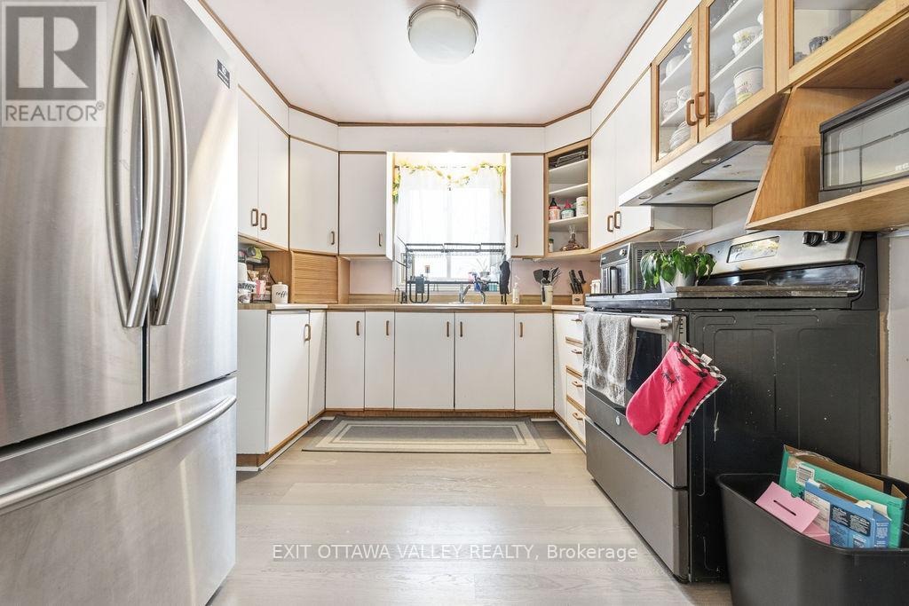 765 River Road, Pembroke, Ontario K8A 1A6 - Photo 10 - X12628404