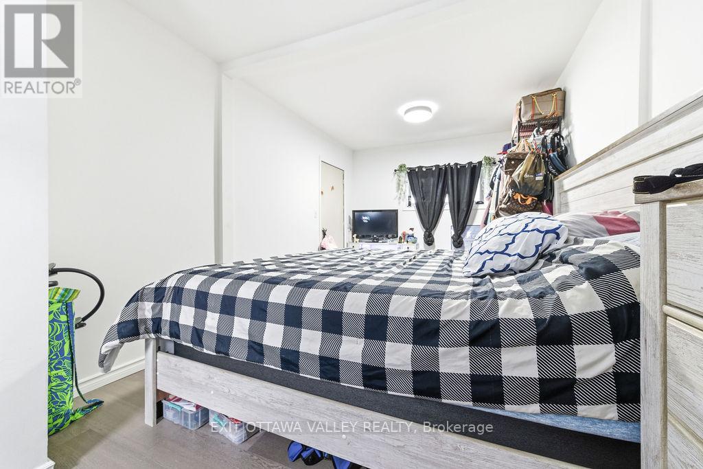 765 River Road, Pembroke, Ontario K8A 1A6 - Photo 14 - X12628404