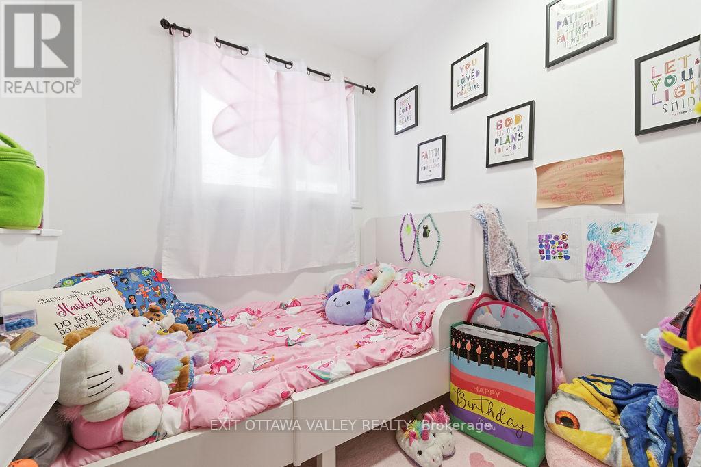 765 River Road, Pembroke, Ontario K8A 1A6 - Photo 17 - X12628404