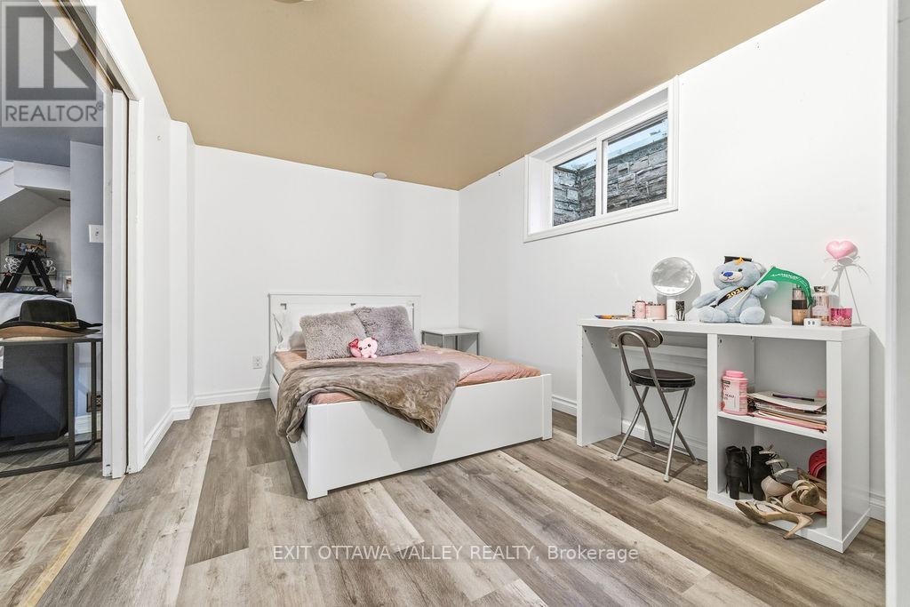 765 River Road, Pembroke, Ontario K8A 1A6 - Photo 25 - X12628404