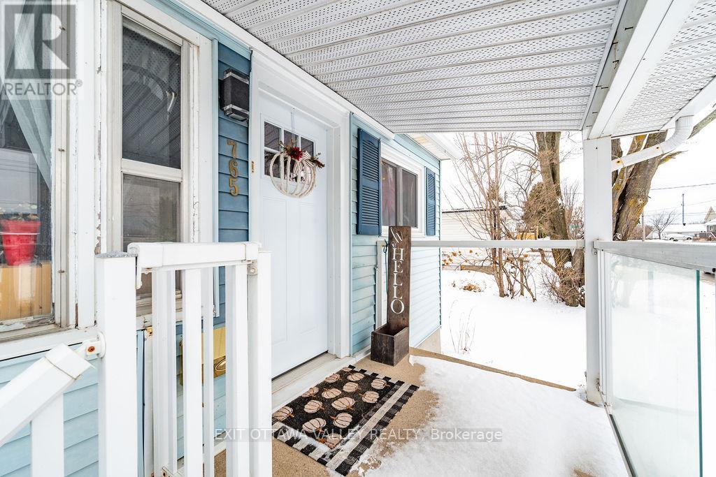 765 River Road, Pembroke, Ontario K8A 1A6 - Photo 3 - X12628404