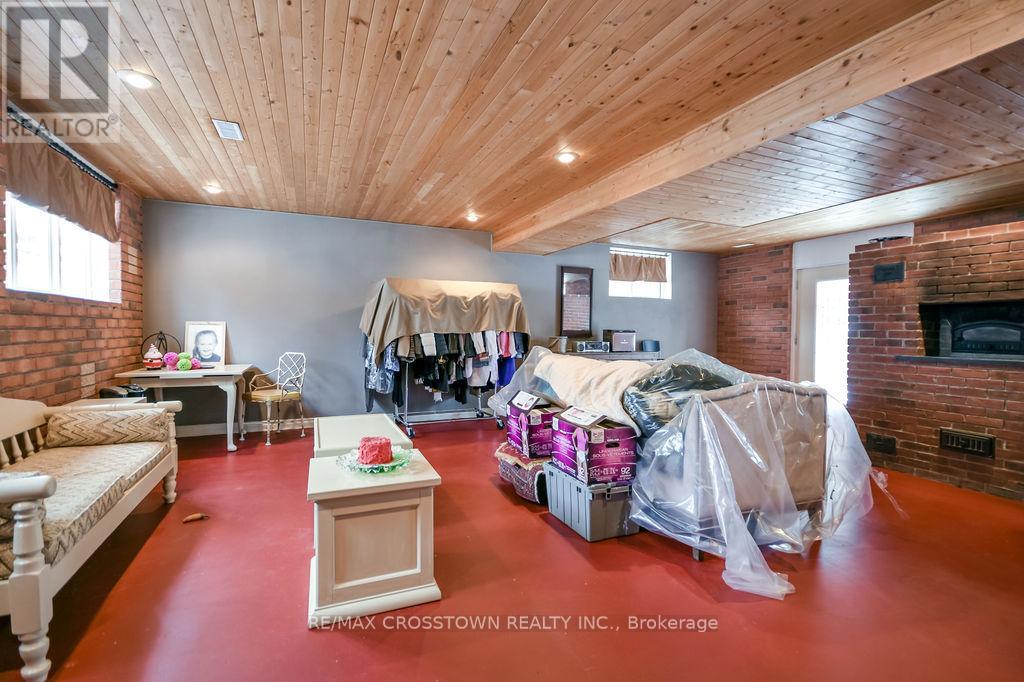 25 Cunningham Drive, Essa, Ontario  L0L 2N0 - Photo 30 - N12615474