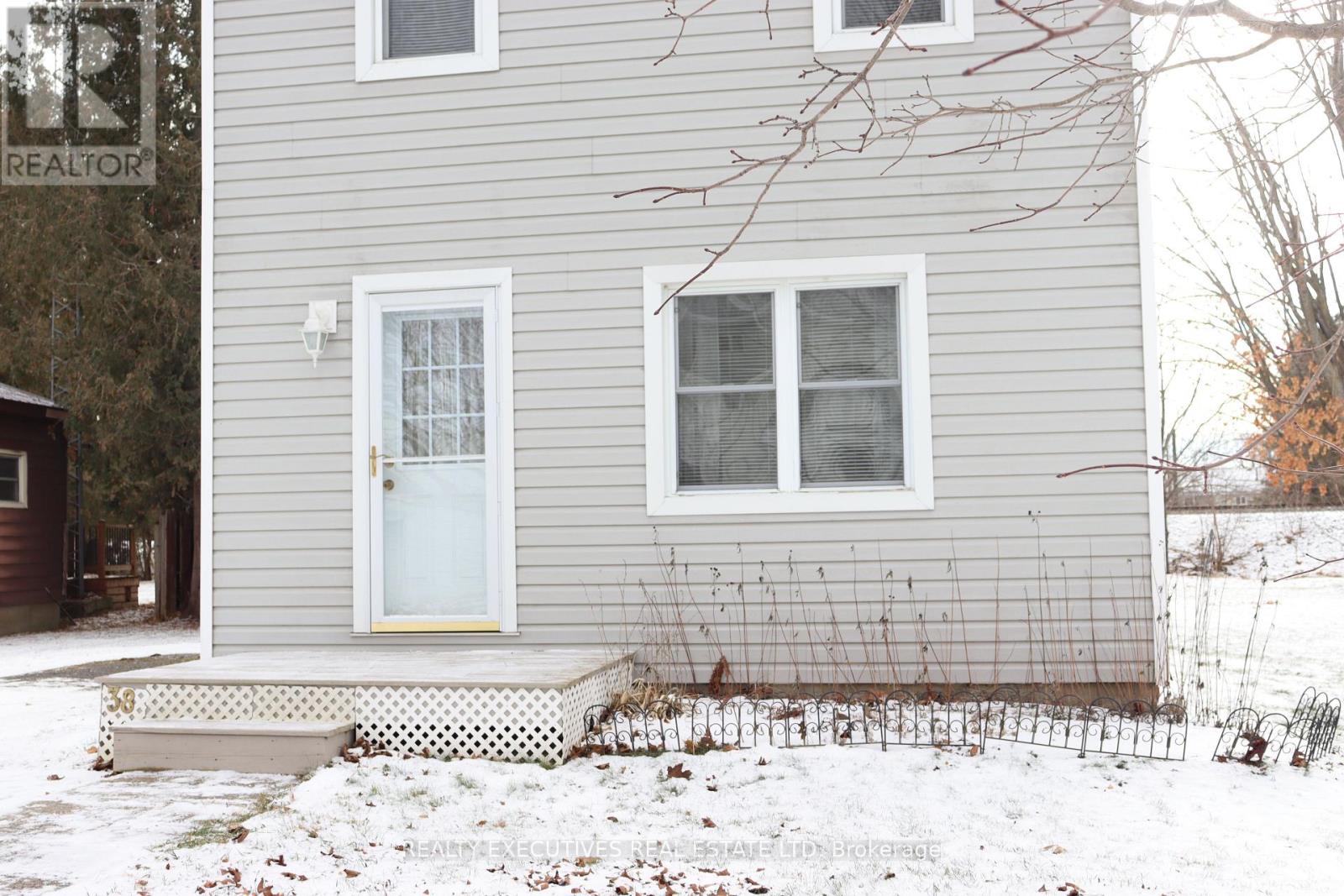 38 Hummel Street, North Dundas, Ontario K0C 2K0 - Photo 11 - X12628408