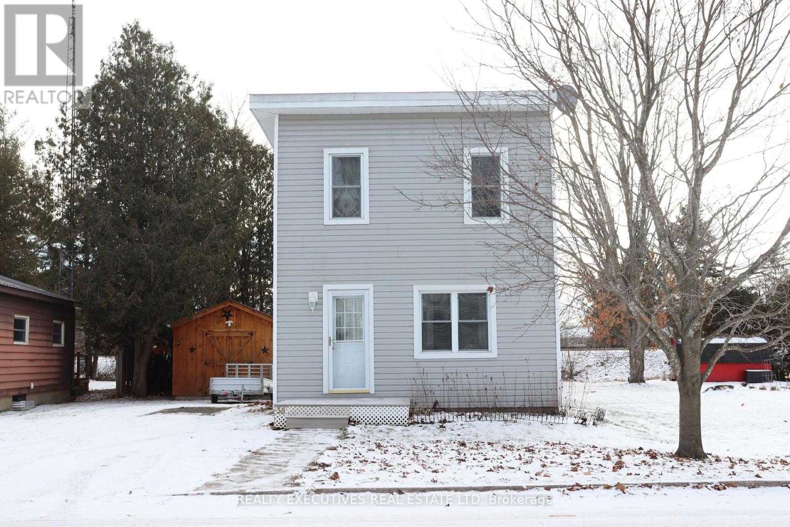 38 Hummel Street, North Dundas, Ontario K0C 2K0 - Photo 2 - X12628408