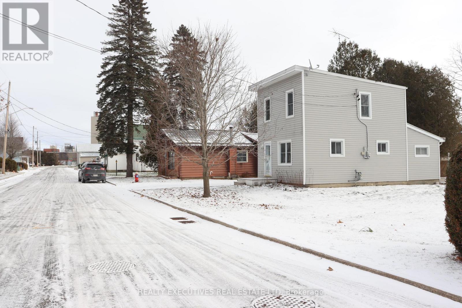 38 Hummel Street, North Dundas, Ontario K0C 2K0 - Photo 34 - X12628408