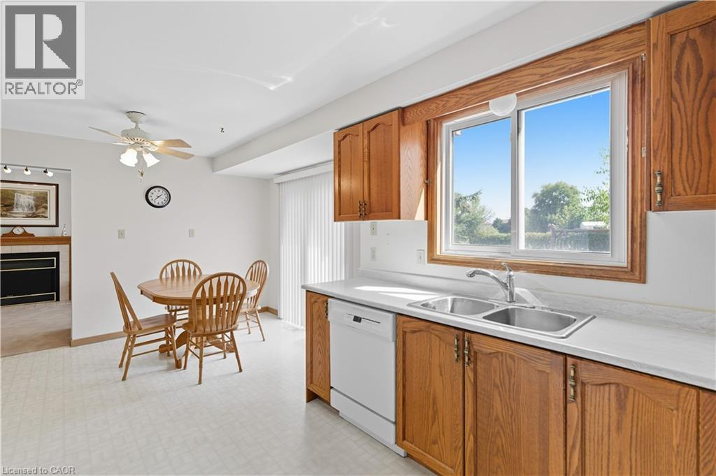 40 Gatestone Drive, Stoney Creek, Ontario  L8J 2P4 - Photo 15 - 40790360