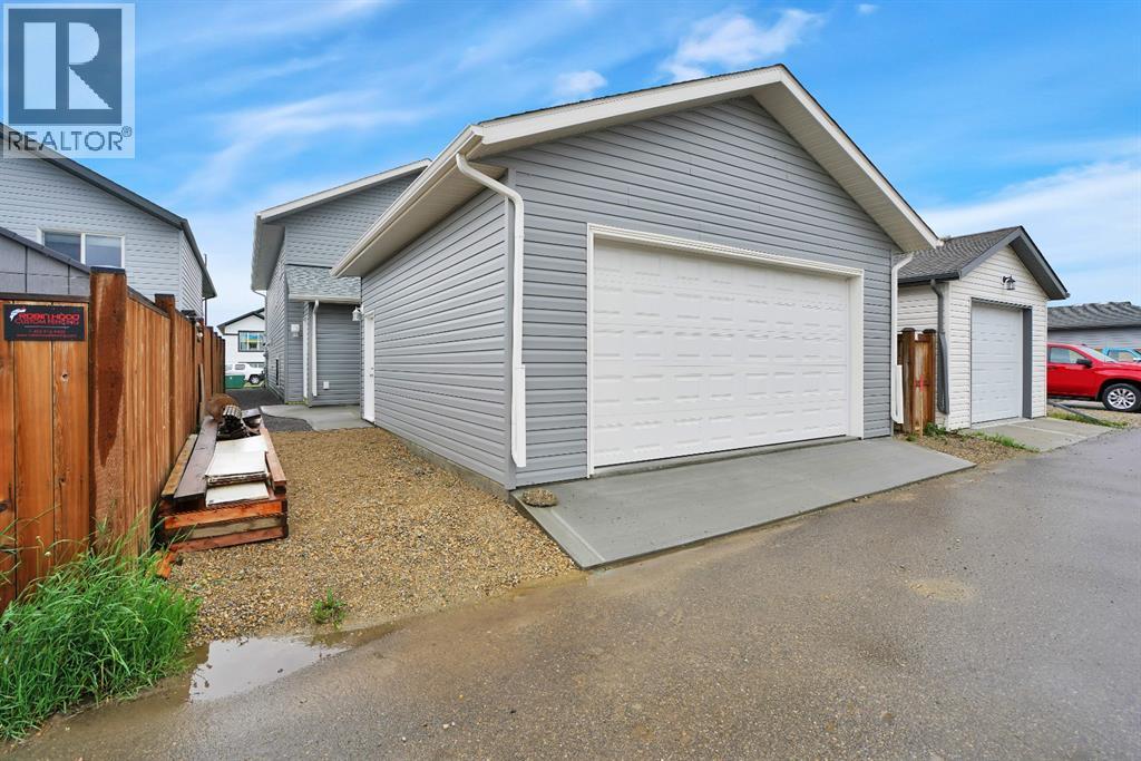 112 Hinshaw Drive, Sylvan Lake, Alberta T4S 0N3 - Photo 3 - A2274478