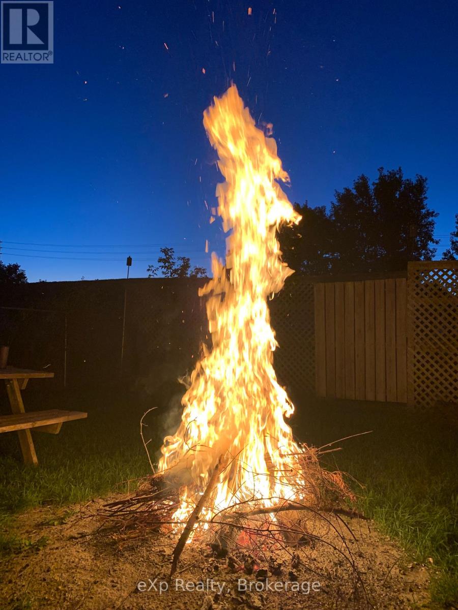 7922 Hwy 7 Highway, Guelph/eramosa, Ontario  N1H 6H8 - Photo 38 - X12626966