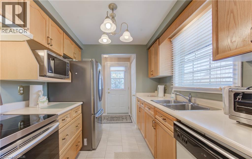 33 Manor Drive, Kitchener, Ontario  N2A 2T9 - Photo 16 - 40793568