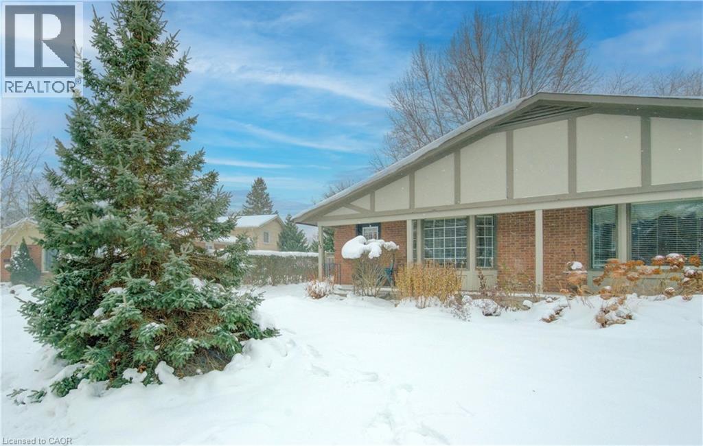 33 Manor Drive, Kitchener, Ontario  N2A 2T9 - Photo 3 - 40793568