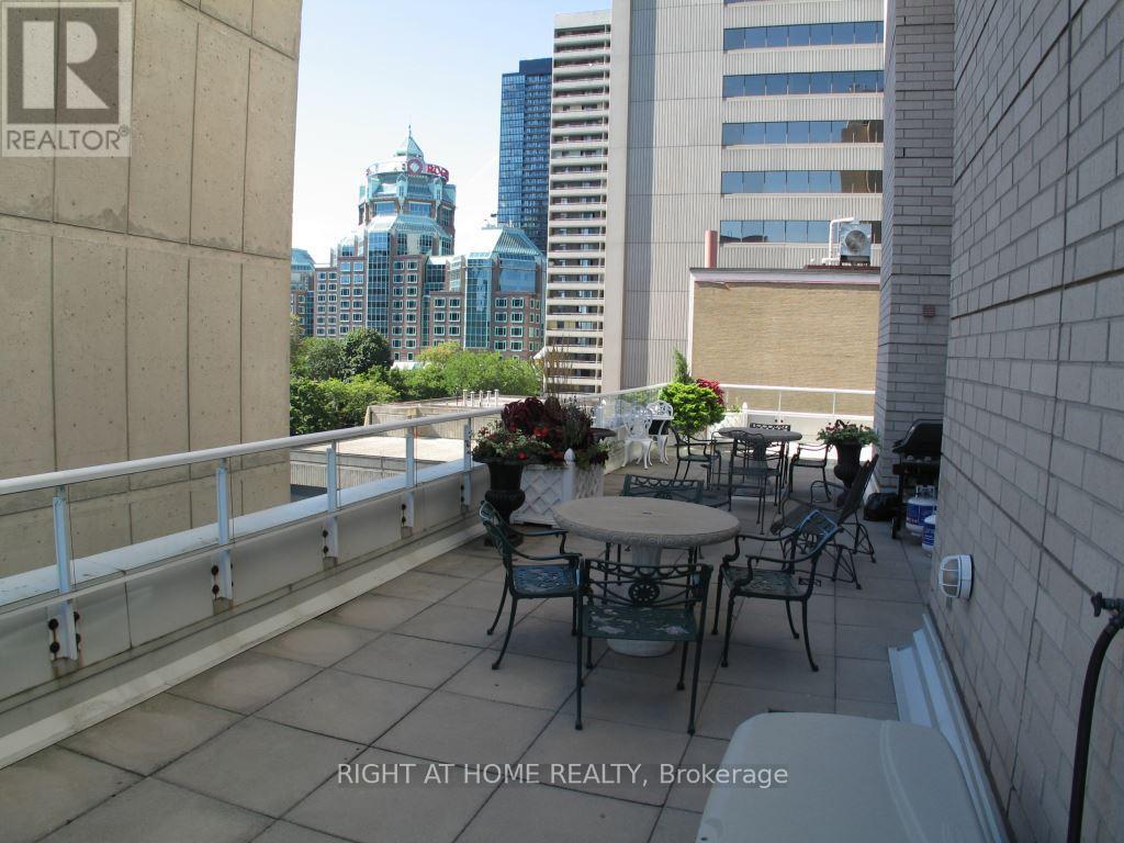 702 - 409 Bloor Street E, Toronto, Ontario  M4W 1H7 - Photo 11 - C12628390