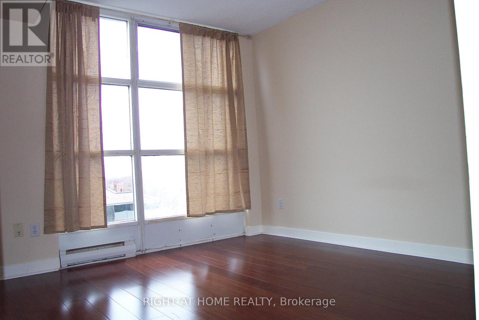 702 - 409 Bloor Street E, Toronto, Ontario  M4W 1H7 - Photo 3 - C12628390