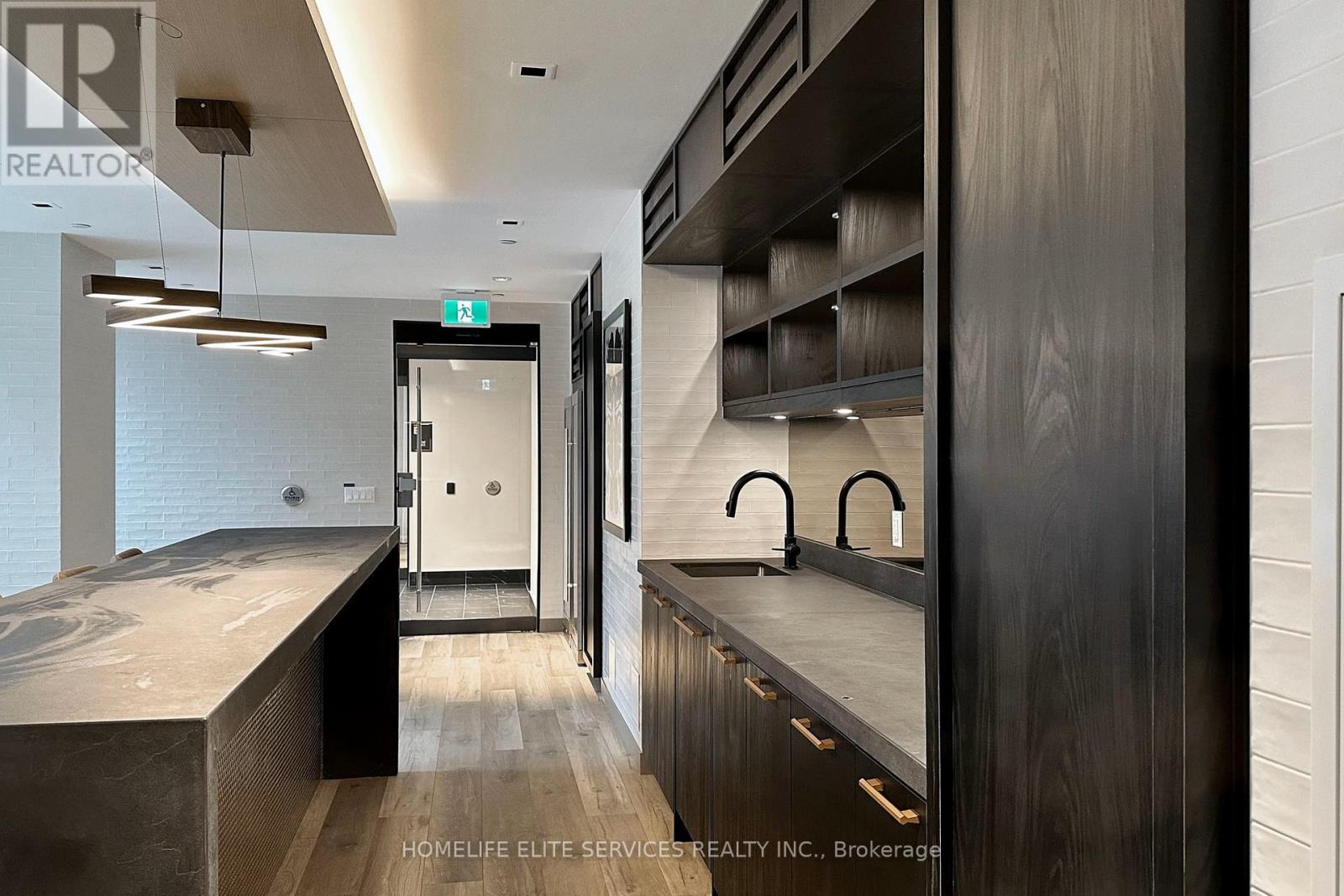 702 - 327 King Street W, Toronto, Ontario  M5V 0W7 - Photo 43 - C12628428