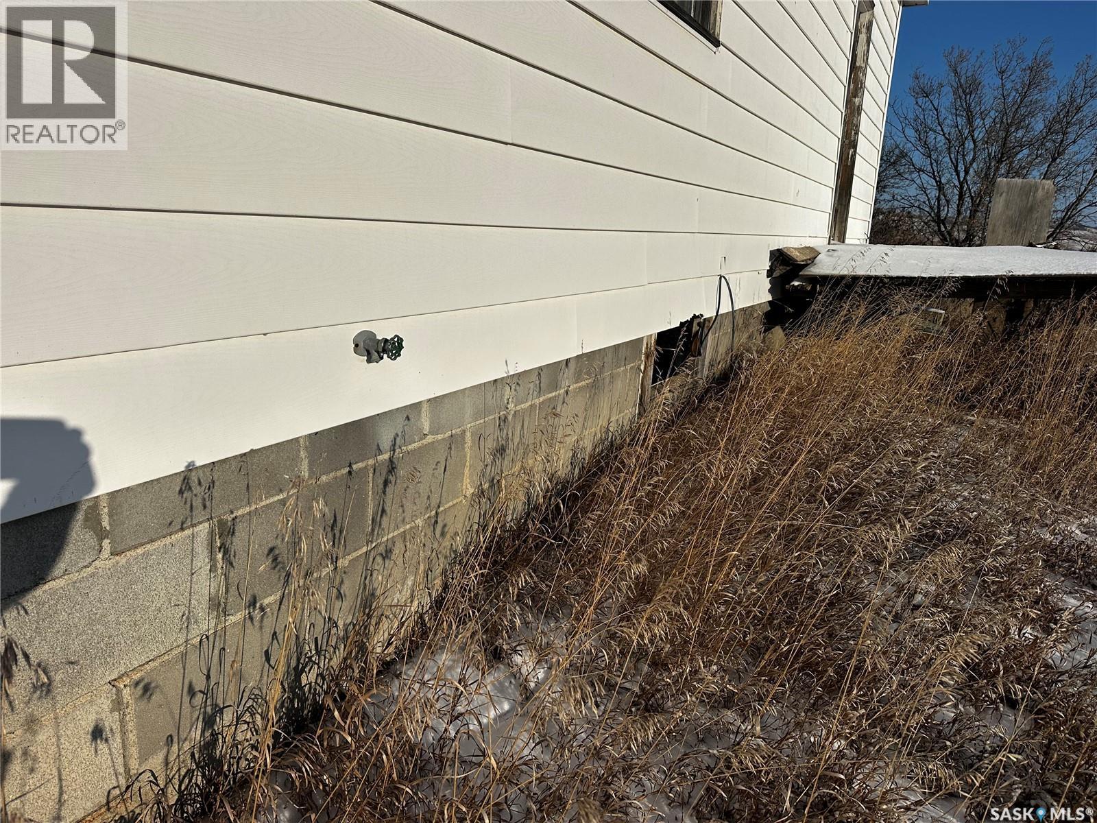 3.15 Acre Quappelle Valley Home, Longlaketon Rm No. 219, Saskatchewan  S0G 0J5 - Photo 10 - SK025235