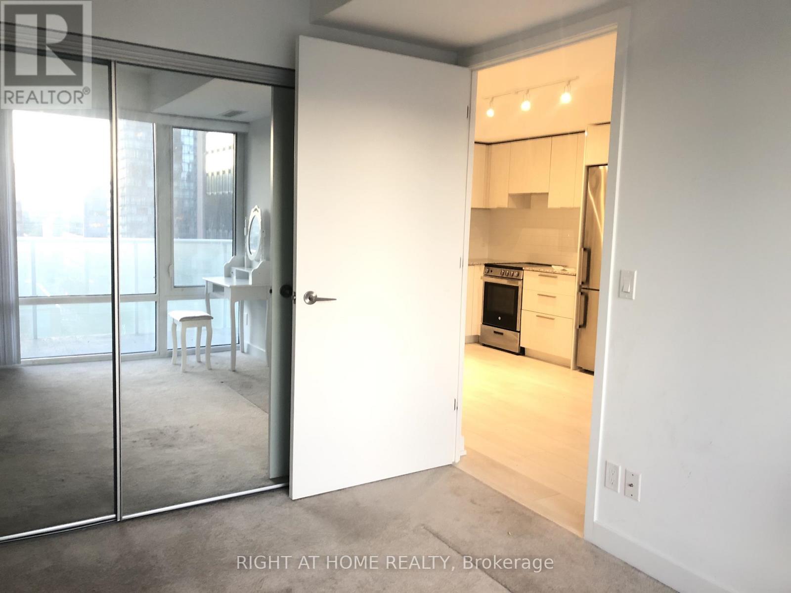 901 - 501 Yonge Street, Toronto, Ontario  M4Y 1Y4 - Photo 25 - C12466919