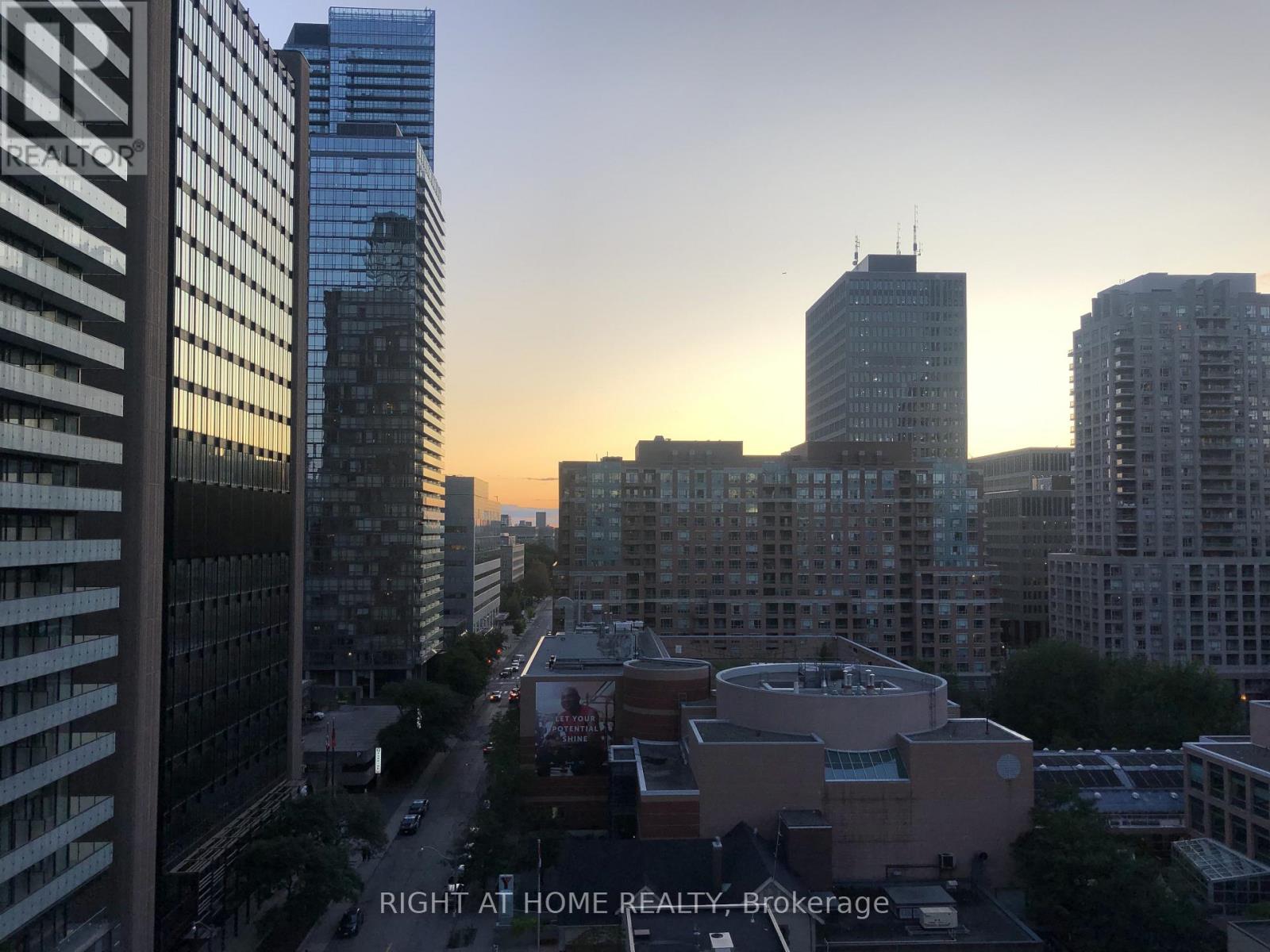 901 - 501 Yonge Street, Toronto, Ontario  M4Y 1Y4 - Photo 28 - C12466919