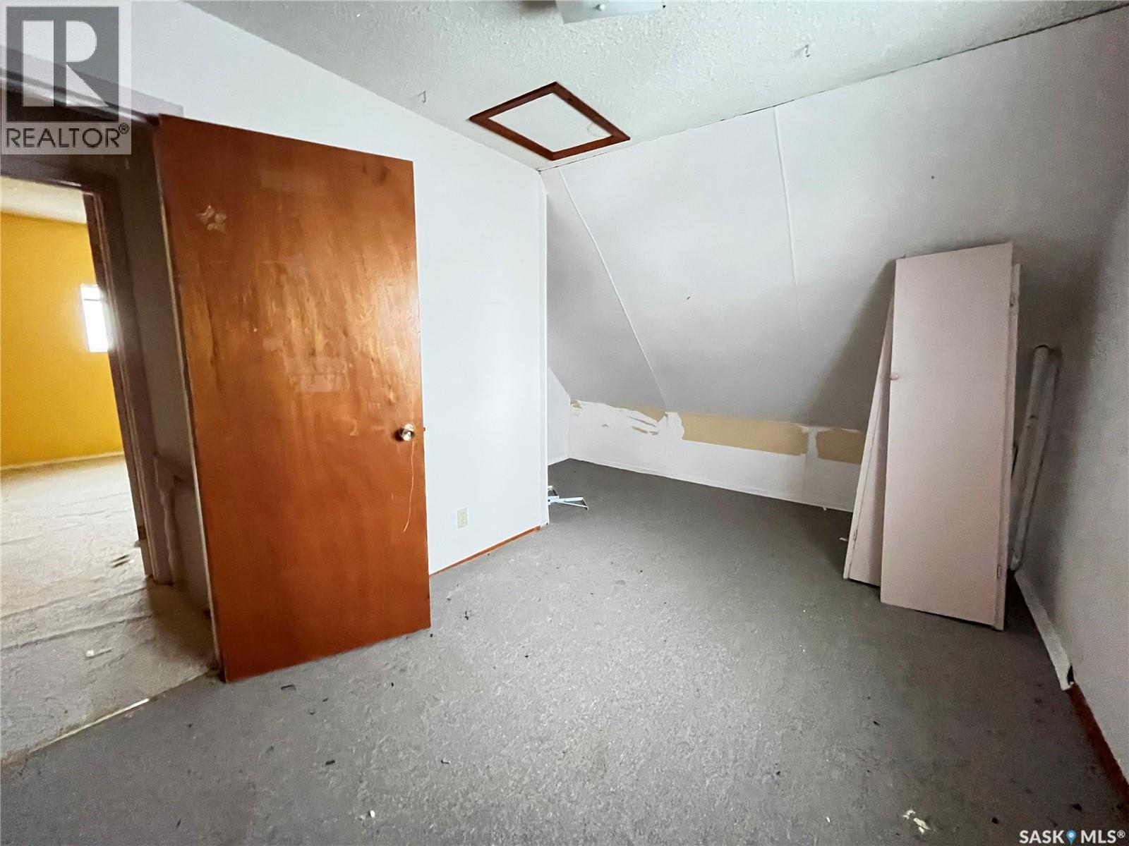 314 Lonsdale Street, Maple Creek, Saskatchewan  S0N 1N0 - Photo 14 - SK025537