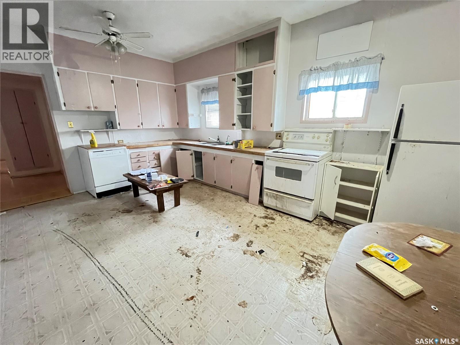 314 Lonsdale Street, Maple Creek, Saskatchewan  S0N 1N0 - Photo 5 - SK025537